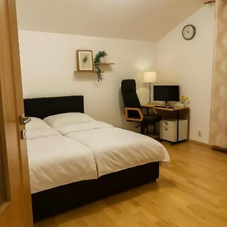 Spacious Retreat On The Outskirts Of Prague * Kamenice (Prague-East)